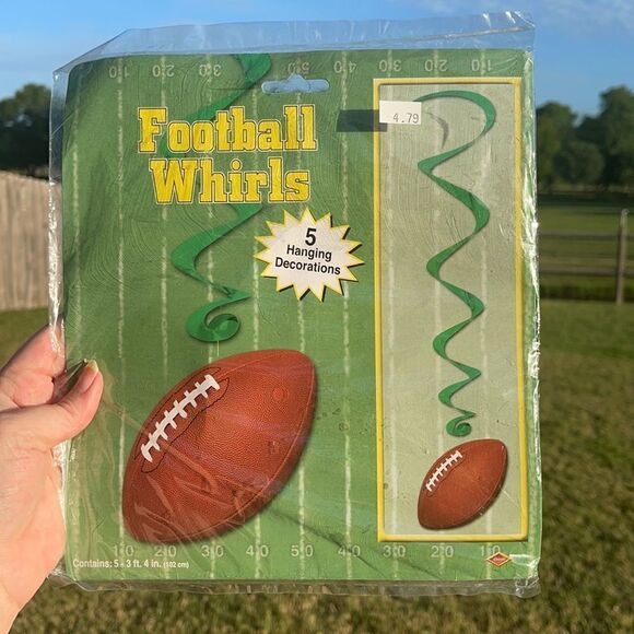 🎃 FOOTBALL PARTY Whirlywig Decoration! - Picture 1 of 5